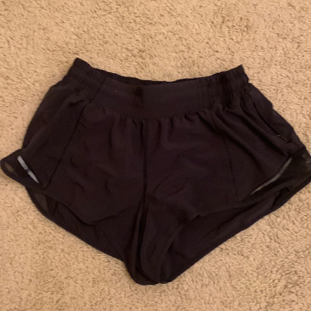 Lululemon Hottie Hots size 6